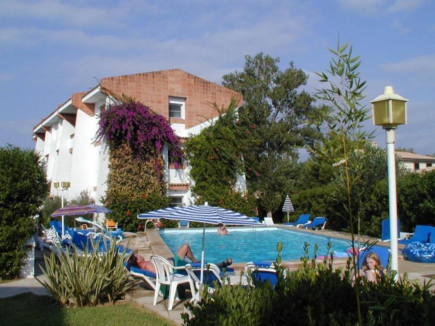 פורט דה פולנסה Apartamentos Leo מראה חיצוני תמונה